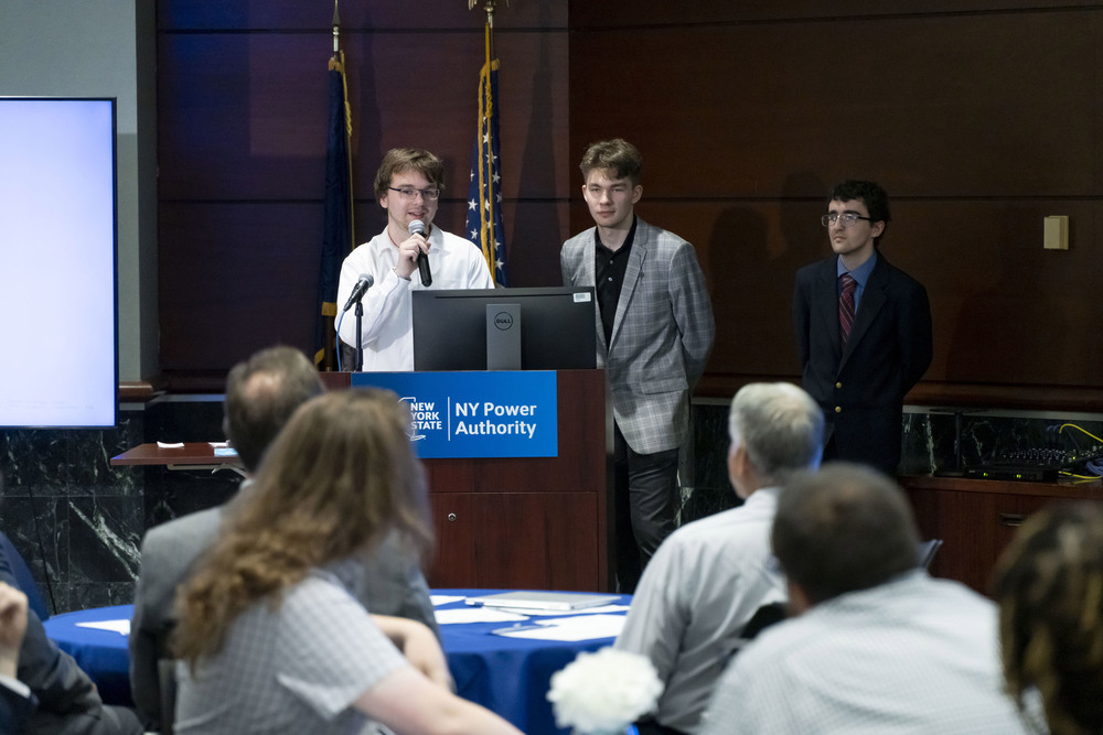 VP-TECH students present at New York Power Authority event from their internship