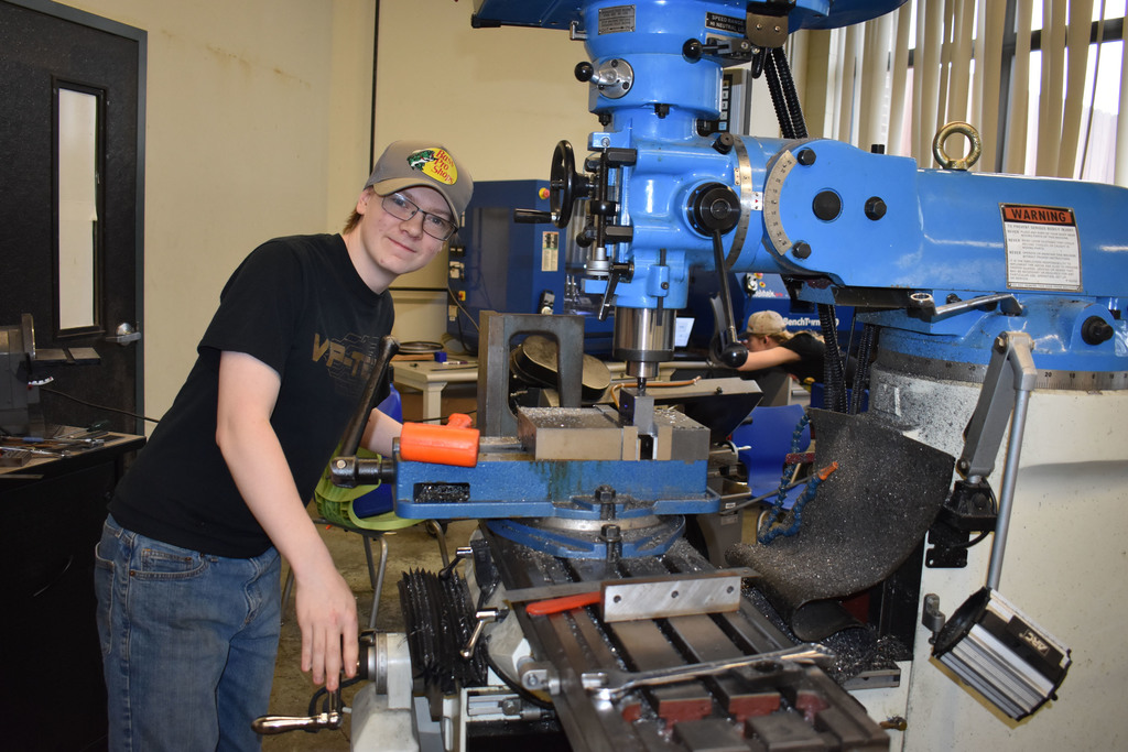 VP-TECH student using Advanced Manufacturing equipment